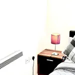 Chancellor Apt Nr Uni/Hosp/Cityctr & All Amenities